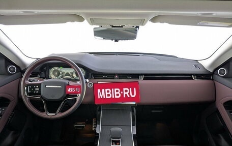 Land Rover Range Rover Evoque II, 2024 год, 6 500 000 рублей, 14 фотография