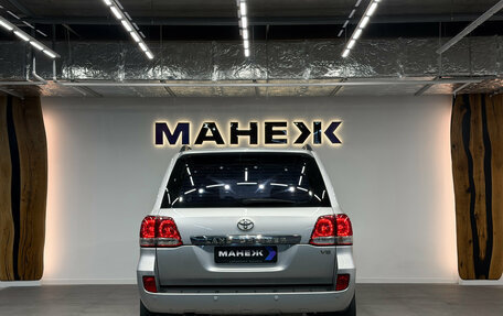Toyota Land Cruiser 200, 2010 год, 3 200 000 рублей, 5 фотография