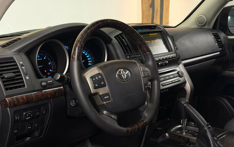Toyota Land Cruiser 200, 2010 год, 3 200 000 рублей, 7 фотография