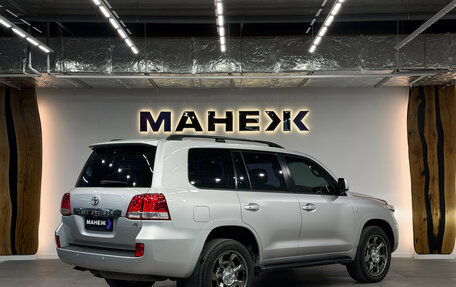 Toyota Land Cruiser 200, 2010 год, 3 200 000 рублей, 6 фотография