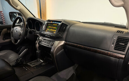 Toyota Land Cruiser 200, 2010 год, 3 200 000 рублей, 17 фотография