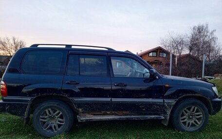 Toyota Land Cruiser 100 рестайлинг 2, 2006 год, 1 350 000 рублей, 2 фотография