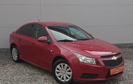Chevrolet Cruze II, 2010 год, 529 000 рублей, 3 фотография