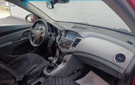 Chevrolet Cruze II, 2010 год, 529 000 рублей, 9 фотография
