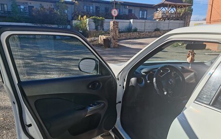 Nissan Juke II, 2012 год, 820 000 рублей, 11 фотография
