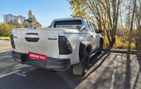 Toyota Hilux VIII, 2017 год, 2 600 000 рублей, 2 фотография