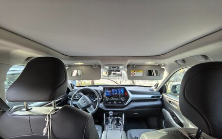 Toyota Highlander, 2024 год, 4 300 000 рублей, 1 фотография