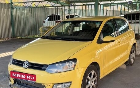 Volkswagen Polo VI (EU Market), 2010 год, 450 000 рублей, 2 фотография