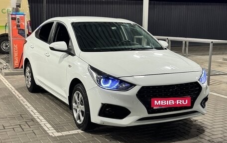 Hyundai Solaris II рестайлинг, 2017 год, 850 000 рублей, 2 фотография