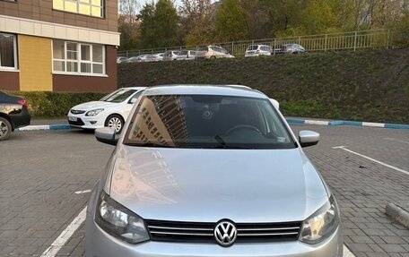 Volkswagen Polo VI (EU Market), 2012 год, 700 000 рублей, 2 фотография