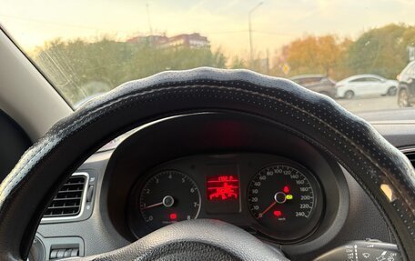 Volkswagen Polo VI (EU Market), 2012 год, 700 000 рублей, 10 фотография