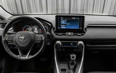 Toyota RAV4, 2019 год, 2 790 000 рублей, 8 фотография