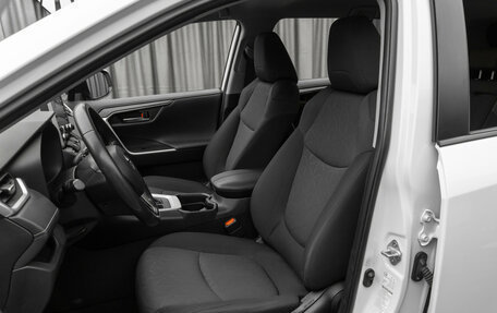 Toyota RAV4, 2019 год, 2 790 000 рублей, 9 фотография