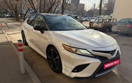 Toyota Camry, 2019 год, 2 050 000 рублей, 1 фотография