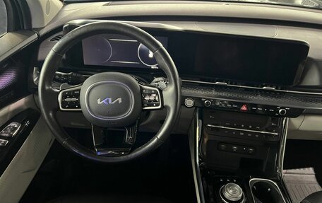 KIA Carnival, 2022 год, 4 700 000 рублей, 25 фотография