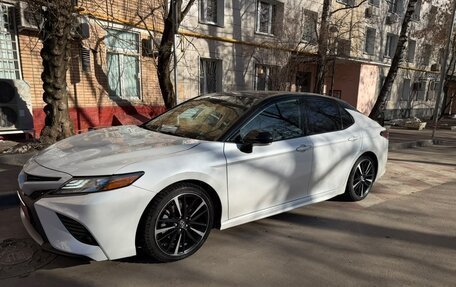Toyota Camry, 2019 год, 2 050 000 рублей, 4 фотография