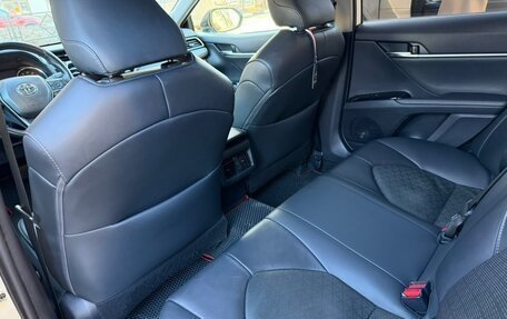 Toyota Camry, 2019 год, 2 050 000 рублей, 11 фотография