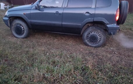 Chevrolet Niva I рестайлинг, 2005 год, 330 000 рублей, 3 фотография