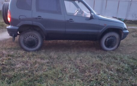 Chevrolet Niva I рестайлинг, 2005 год, 330 000 рублей, 2 фотография