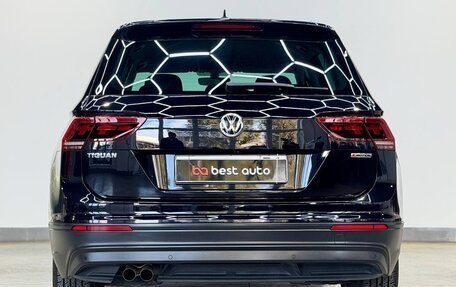 Volkswagen Tiguan II, 2018 год, 2 440 000 рублей, 6 фотография