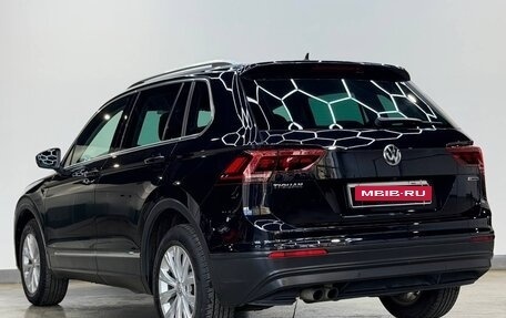 Volkswagen Tiguan II, 2018 год, 2 440 000 рублей, 7 фотография