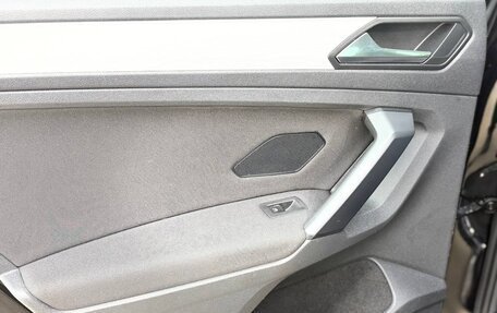 Volkswagen Tiguan II, 2018 год, 2 440 000 рублей, 27 фотография