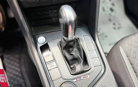 Volkswagen Tiguan II, 2018 год, 2 440 000 рублей, 23 фотография