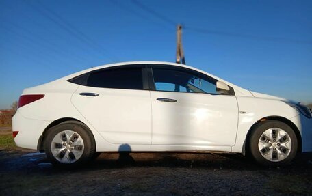 Hyundai Solaris II рестайлинг, 2016 год, 700 000 рублей, 4 фотография