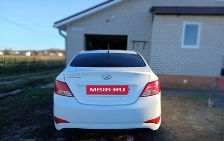 Hyundai Solaris II рестайлинг, 2016 год, 700 000 рублей, 3 фотография