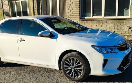 Toyota Camry, 2016 год, 2 300 000 рублей, 1 фотография