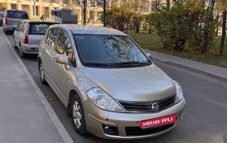 Nissan Tiida, 2010 год, 900 000 рублей, 2 фотография