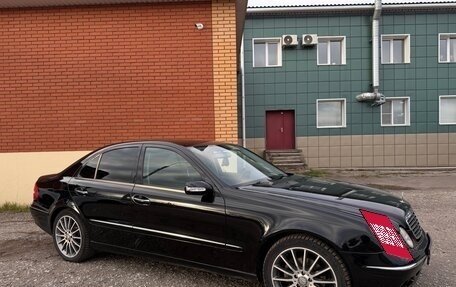 Mercedes-Benz E-Класс, 2004 год, 960 000 рублей, 3 фотография