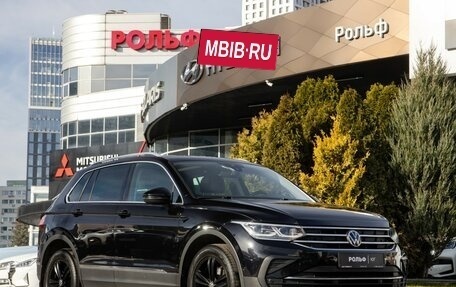 Volkswagen Tiguan II, 2021 год, 3 448 000 рублей, 19 фотография