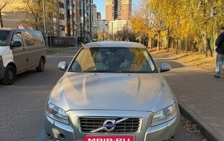 Volvo S80 II рестайлинг 2, 2010 год, 650 000 рублей, 1 фотография