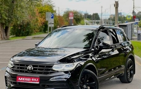 Volkswagen Tiguan II, 2021 год, 3 650 000 рублей, 1 фотография