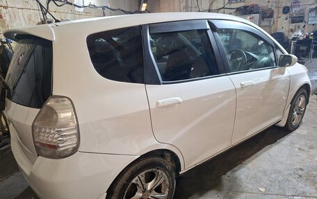 Honda Fit III, 2005 год, 350 000 рублей, 1 фотография