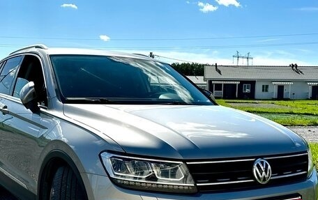Volkswagen Tiguan II, 2017 год, 2 250 000 рублей, 2 фотография