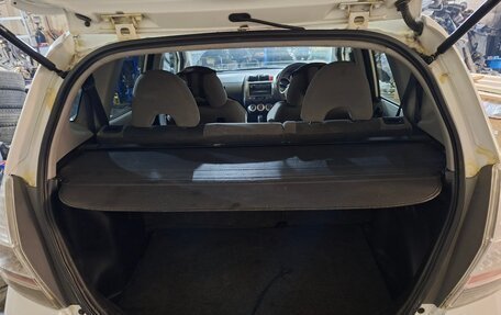 Honda Fit III, 2005 год, 350 000 рублей, 3 фотография
