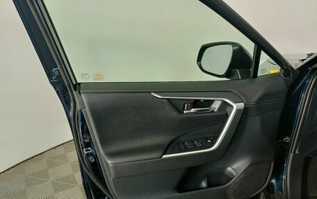 Toyota RAV4, 2019 год, 3 649 000 рублей, 11 фотография