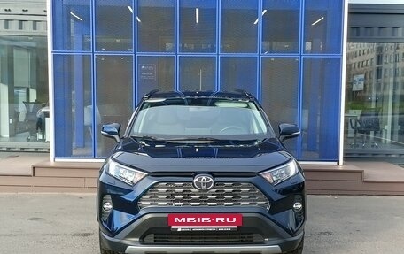 Toyota RAV4, 2019 год, 3 649 000 рублей, 2 фотография
