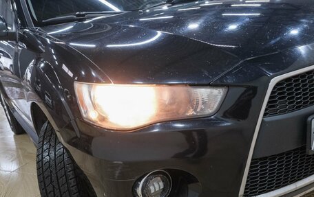 Mitsubishi Outlander III рестайлинг 3, 2010 год, 1 379 000 рублей, 8 фотография