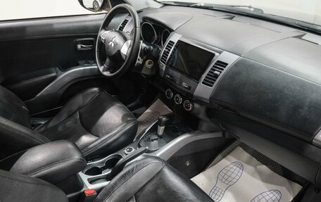 Mitsubishi Outlander III рестайлинг 3, 2010 год, 1 379 000 рублей, 16 фотография
