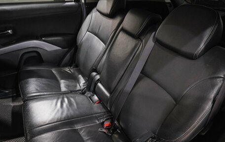 Mitsubishi Outlander III рестайлинг 3, 2010 год, 1 379 000 рублей, 32 фотография