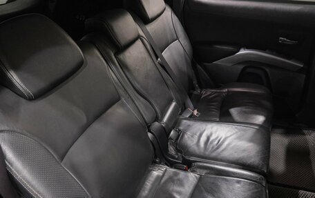 Mitsubishi Outlander III рестайлинг 3, 2010 год, 1 379 000 рублей, 31 фотография