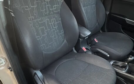KIA Rio III рестайлинг, 2015 год, 750 000 рублей, 18 фотография