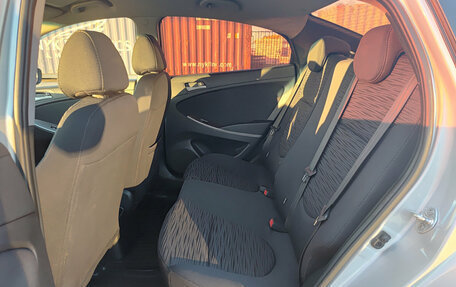 Hyundai Solaris II рестайлинг, 2015 год, 835 000 рублей, 12 фотография