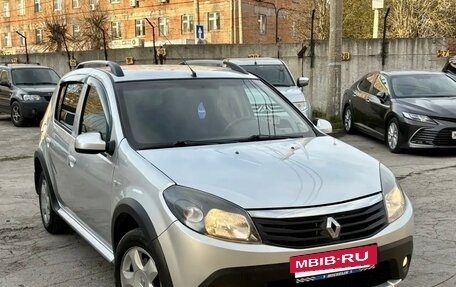 Renault Sandero I, 2014 год, 799 000 рублей, 2 фотография