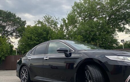 Toyota Camry, 2019 год, 1 950 000 рублей, 3 фотография