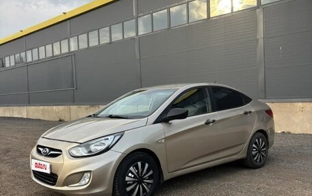 Hyundai Solaris II рестайлинг, 2011 год, 485 000 рублей, 3 фотография