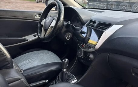 Hyundai Solaris II рестайлинг, 2011 год, 485 000 рублей, 8 фотография